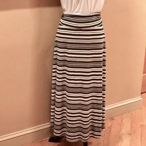 Merona Size M - Stripped Maxi Skirt